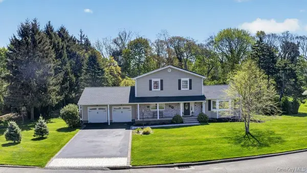3 Orchard Road S, East Patchogue, NY 11772