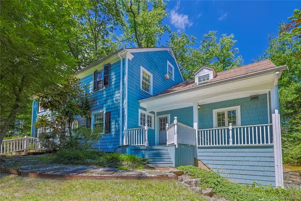 4 N Ravine Road, Great Neck, NY 11023