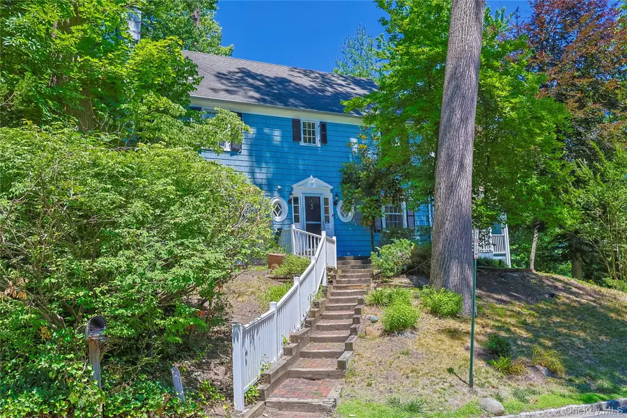 4 N Ravine Road, Great Neck, NY 11023 - #2