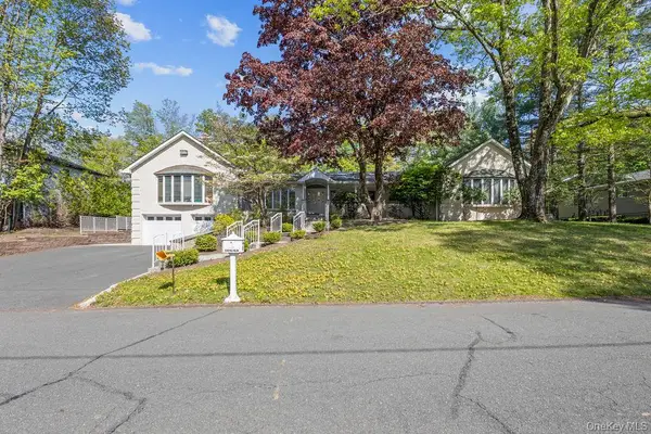 10 Elyise Road, Monsey, NY 10952