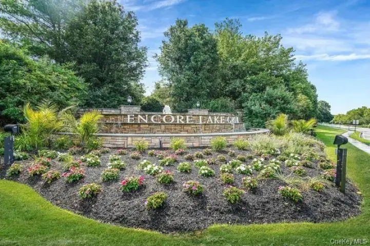 8 Symphony Drive, Lake Grove, NY 11755 - #2
