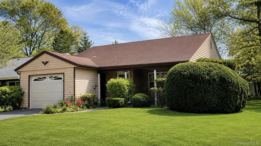 257 Edinburgh Drive, Ridge, NY 11961 - #2