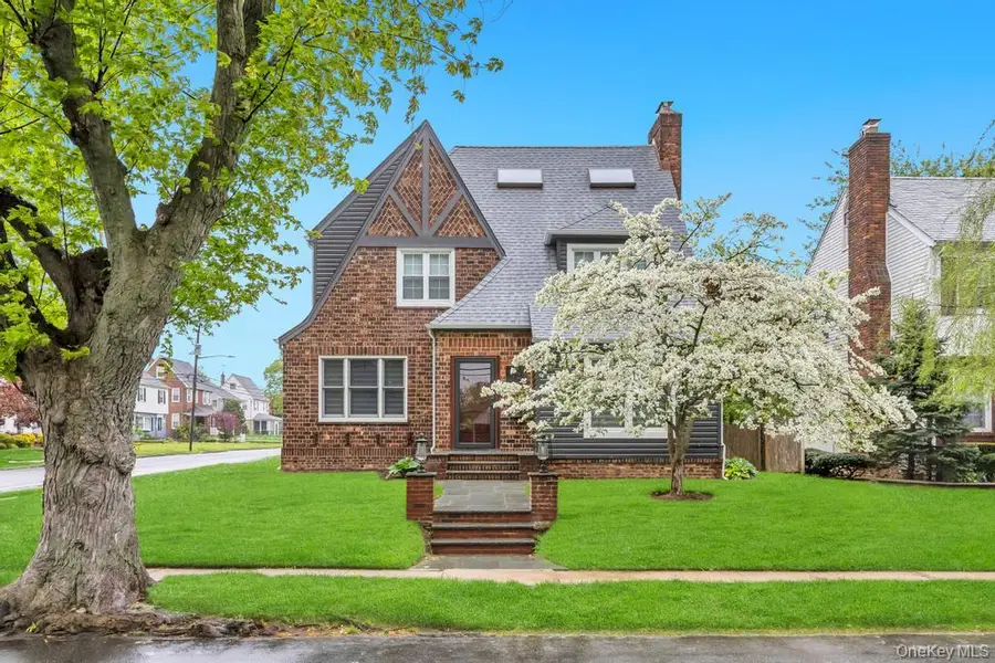 72 King Street, Malverne, NY 11565 - #2