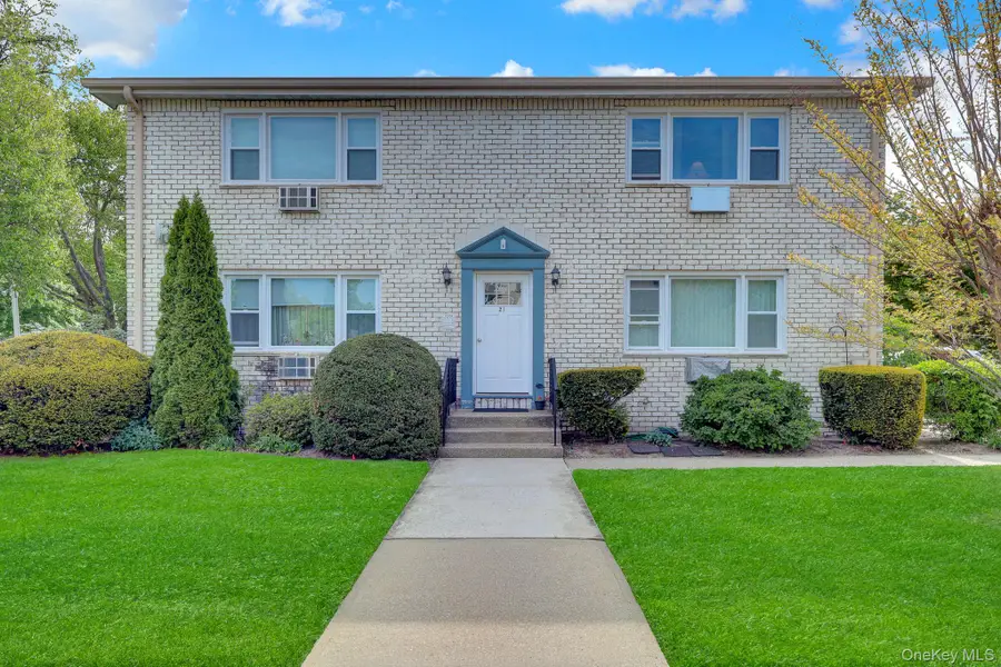 21 Toehee Place #2B, Islip, NY 11751 - #2