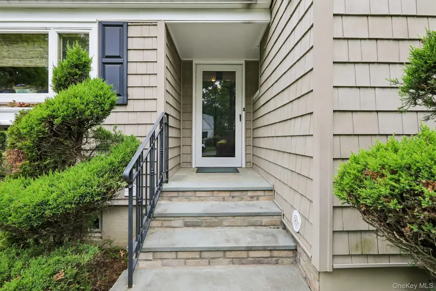 22 Stony Run, New Rochelle, NY 10804 - #3
