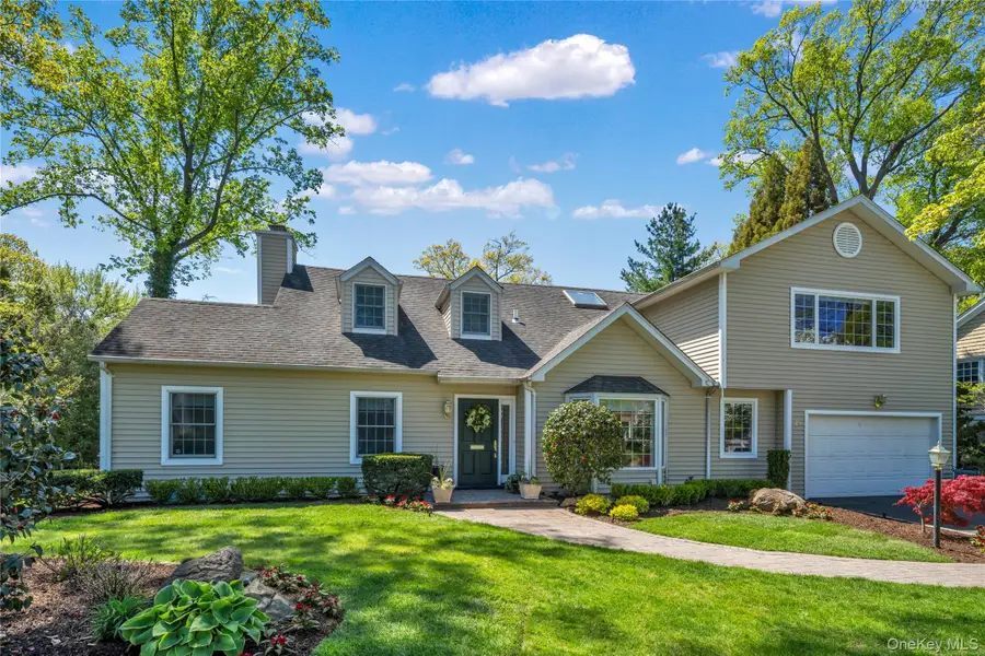 28 Old Field Lane, Great Neck, NY 11020 - #2