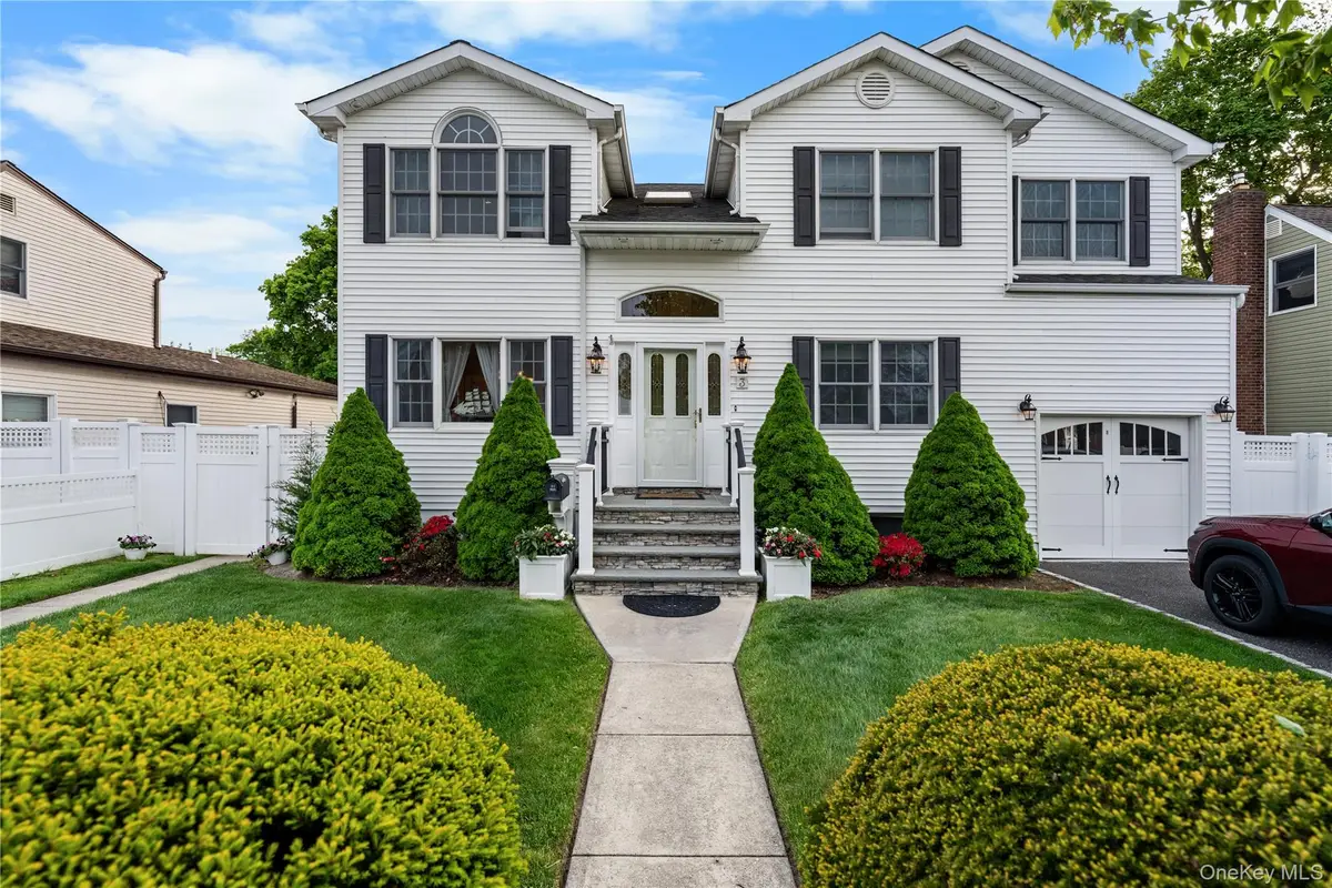 3 Lido Parkway, Lindenhurst, NY 11757 - #1