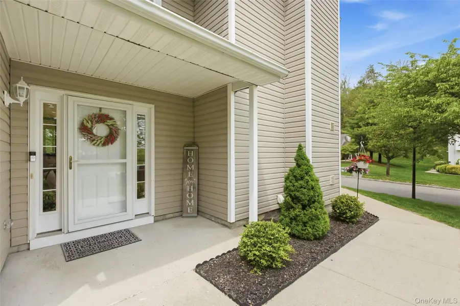 84 Erik Drive, East Setauket, NY 11733 - #3