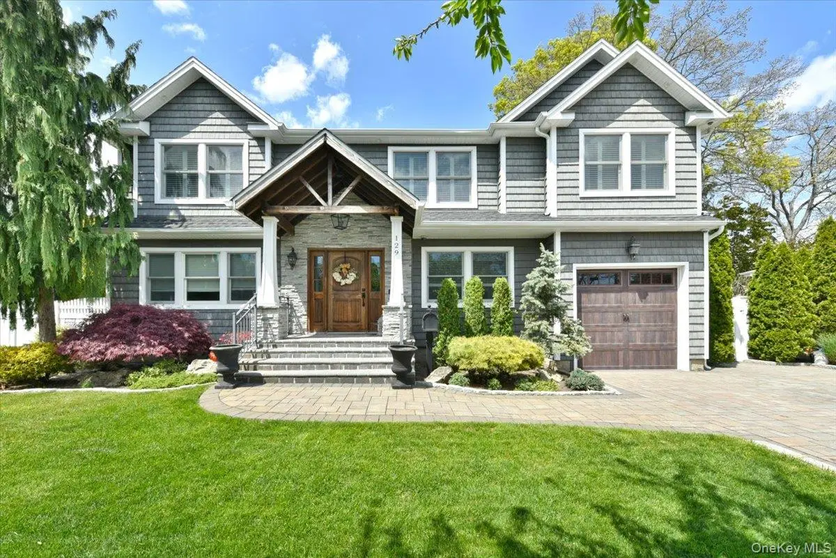 129 Commonwealth Avenue, Massapequa, NY 11758 - #1