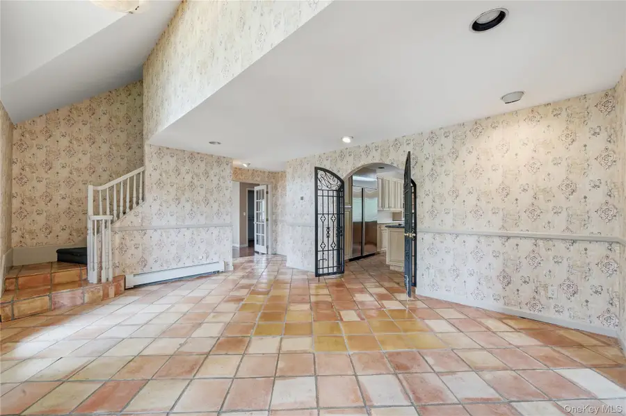 120 Dartmouth Road, Massapequa, NY 11758 - #2