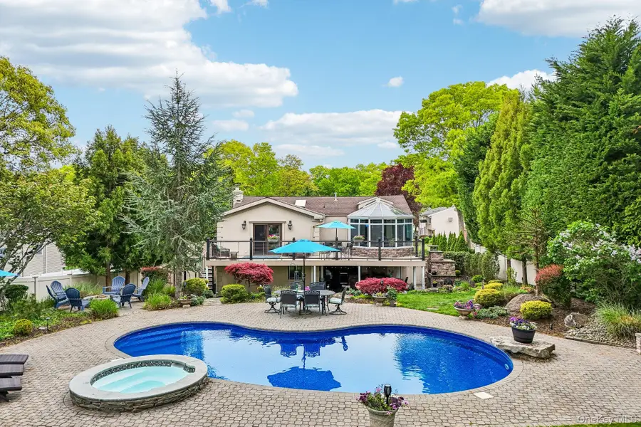 106 Morewood Drive, Smithtown, NY 11787 - #2