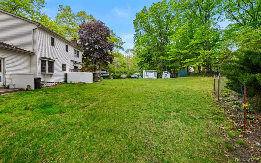 62 W Bartlett Road, Middle Island, NY 11953 - #3