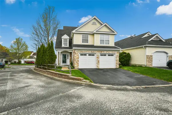 1 Ariel Drive, Middle Island, NY 11953