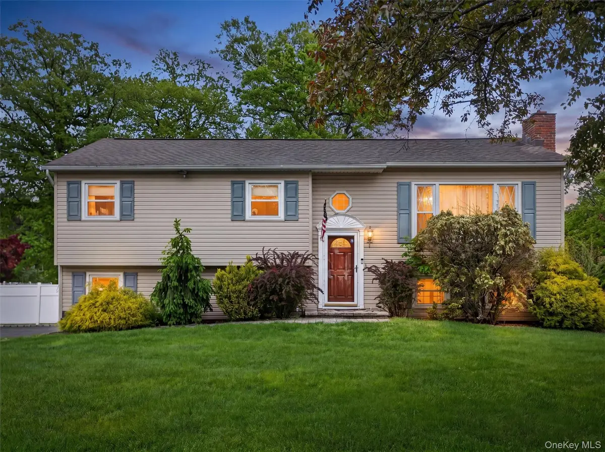584 Babbling Brook Lane, Valley Cottage, NY 10989 - #1