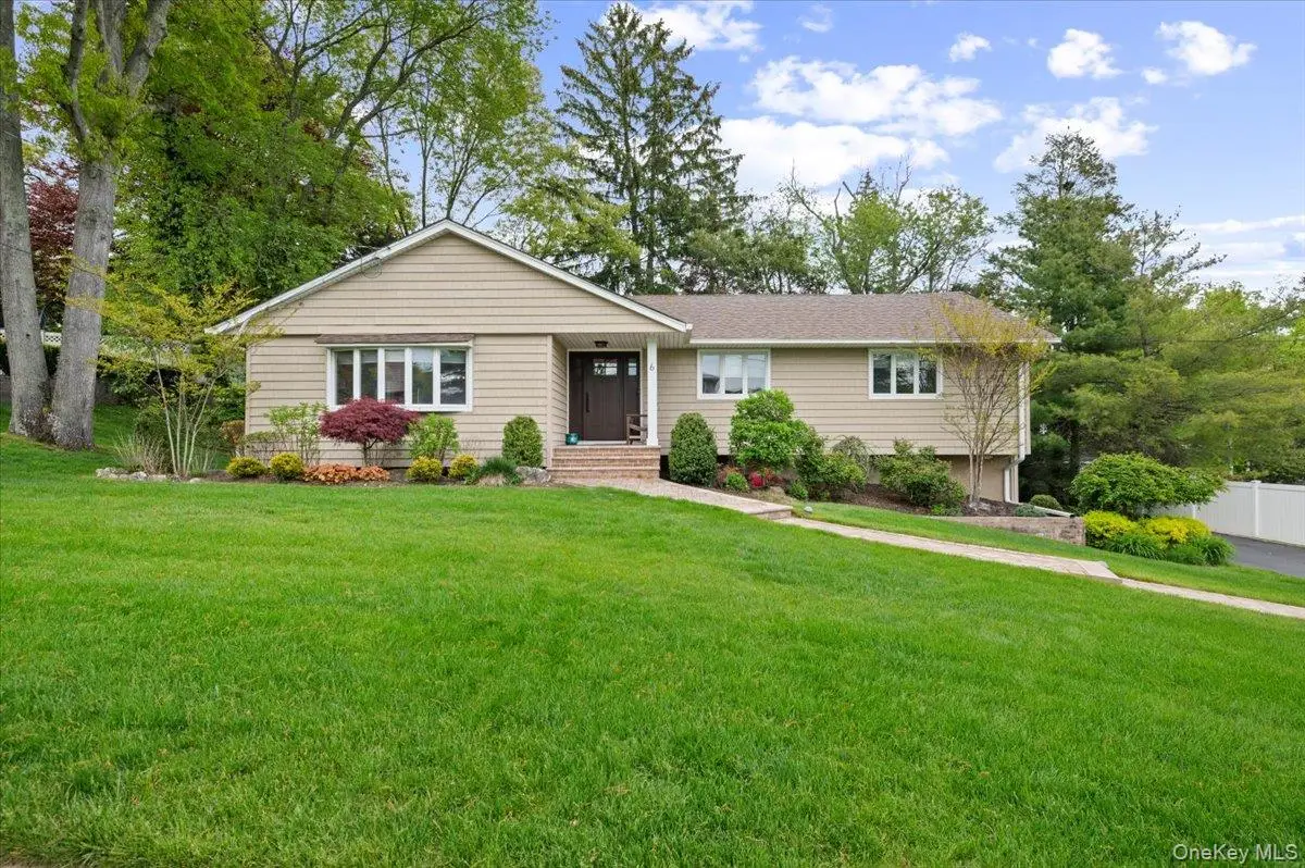 6 Long Ridge Road, Plainview, NY 11803 - #1