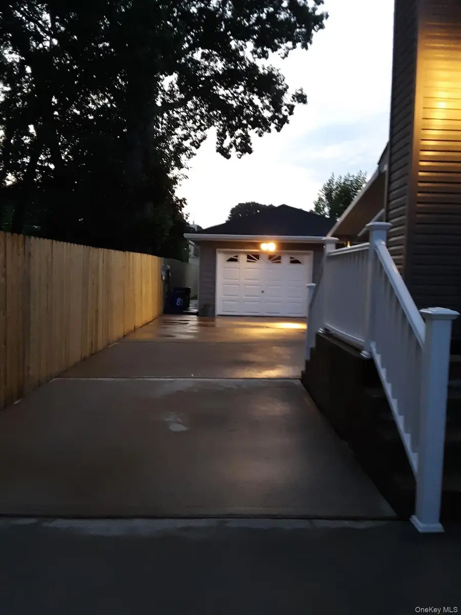 89 Parliament Place, North Babylon, NY 11703 - #2
