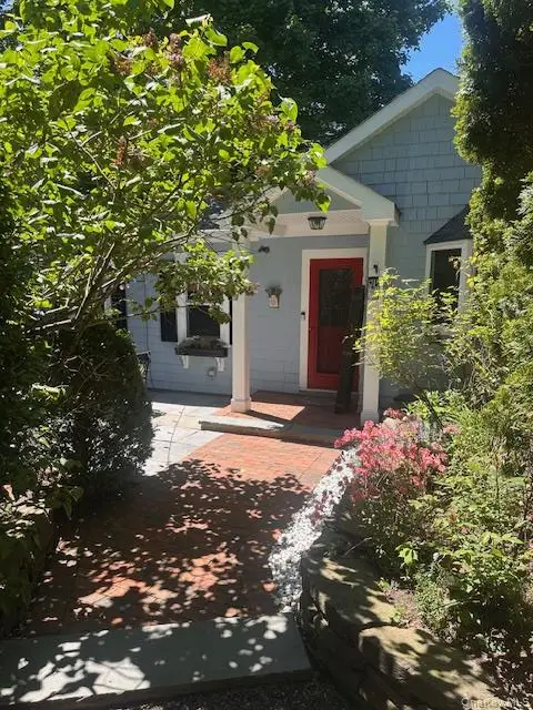 41 High Street, Locust Valley, NY 11560 - #1