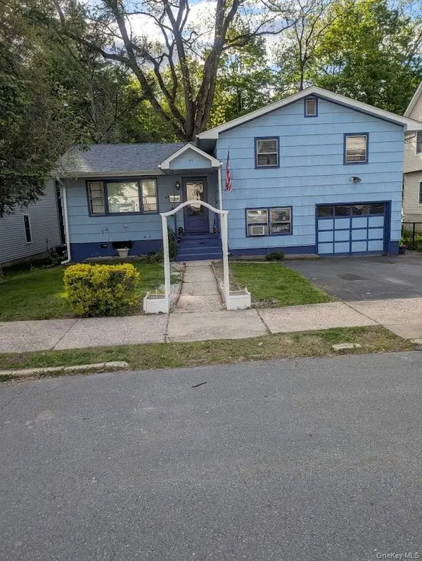 44 Commonwealth Avenue, Middletown, NY 10940