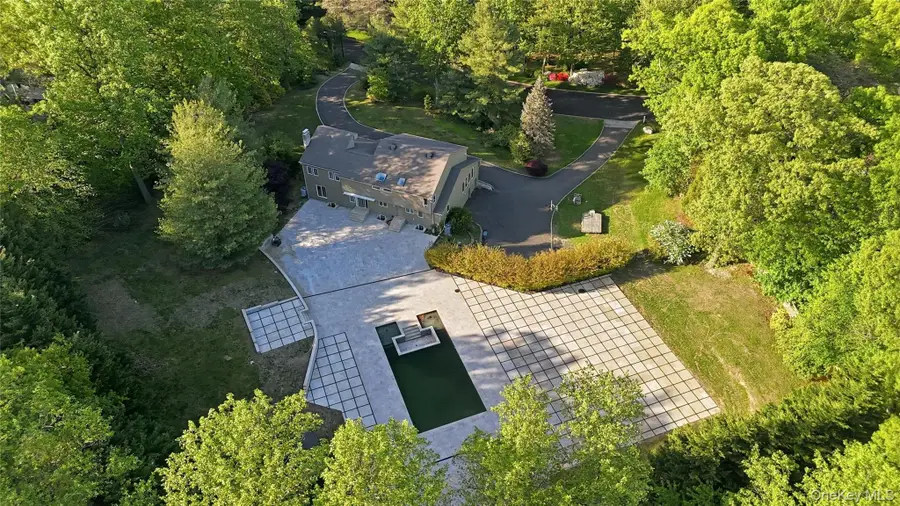 31 Sherwood Gate, Oyster Bay, NY 11771 - #2