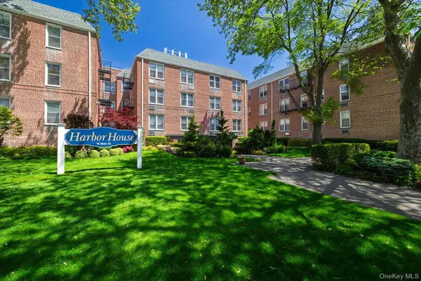 16 Main Street #3V, East Rockaway, NY 11518