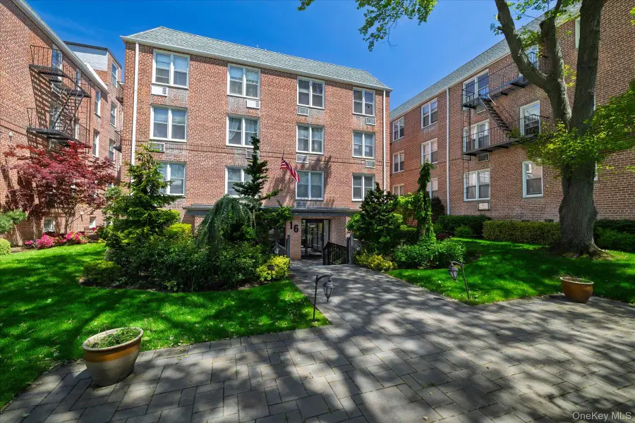 16 Main Street #3V, East Rockaway, NY 11518 - #3