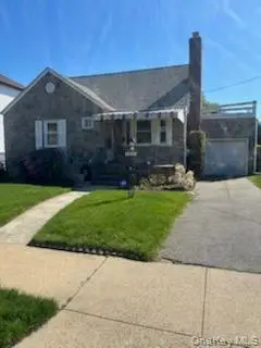 1210 Terrace Boulevard, New Hyde Park, NY 11040 - #2