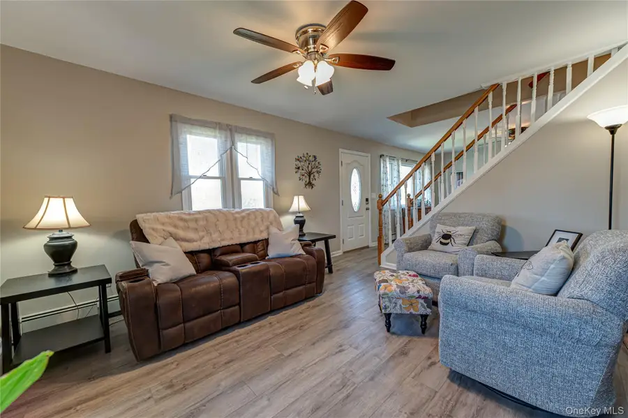 43 Spruce Place, Lindenhurst, NY 11757 - #3