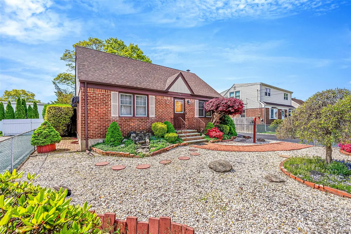 150 Connecticut Avenue, Massapequa, NY 11758 - #1