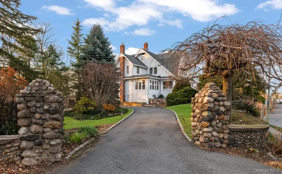 68 A Carlton Avenue, Port Washington, NY 11050 - #3