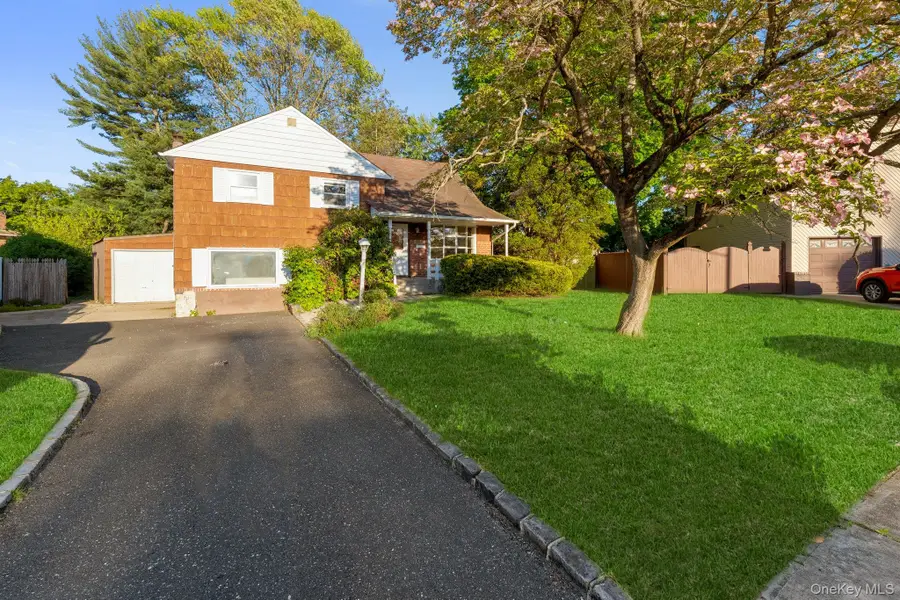 23 Library Lane, Plainview, NY 11803 - #2