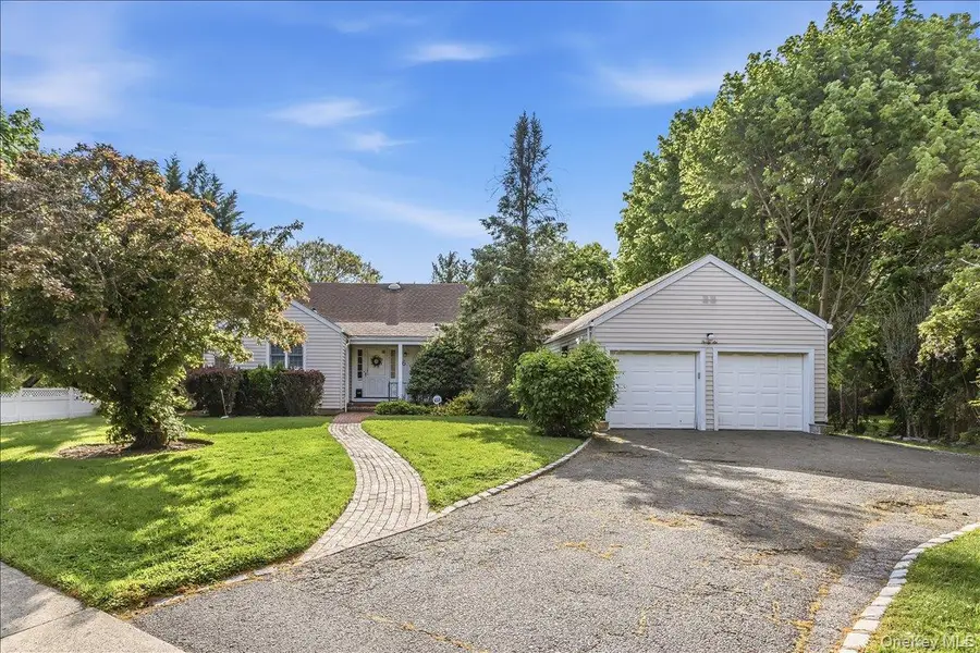 36 Roosevelt Place, Rockville Centre, NY 11570 - #2