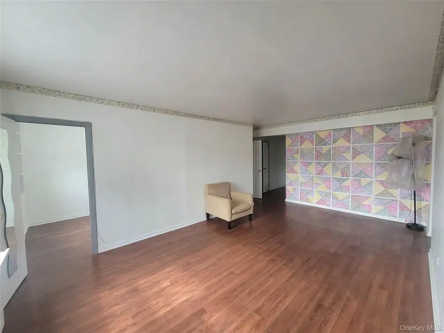 87-20 175th Street #1M, Jamaica, NY 11432 - #2