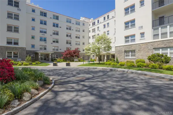 1 Stoneleigh #5M, Bronxville, NY 10708
