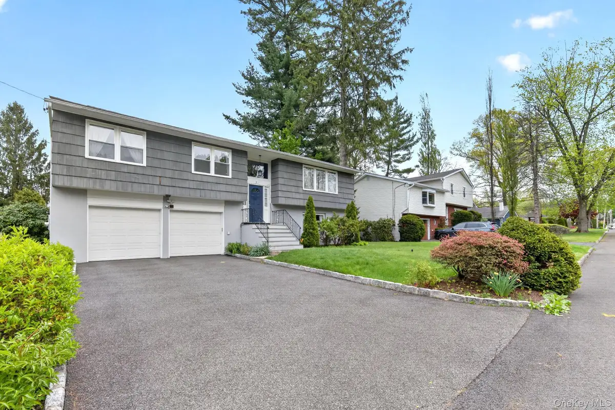 7 Frost Lane, Hartsdale, NY 10530 - #1