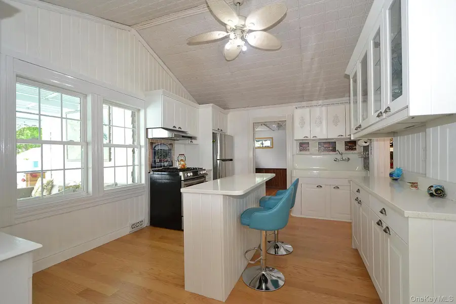 387 North Country Road, Setauket, NY 11733 - #2