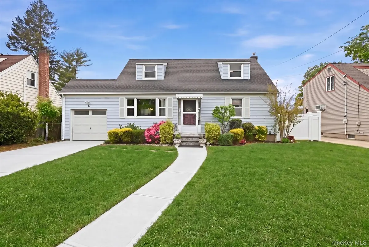 6 Kent Lane, Farmingdale, NY 11735 - #1