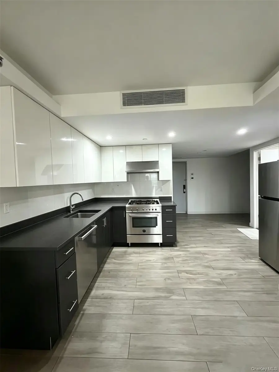 15815 Union Turnpike #4C, Fresh Meadows, NY 11366 - #2