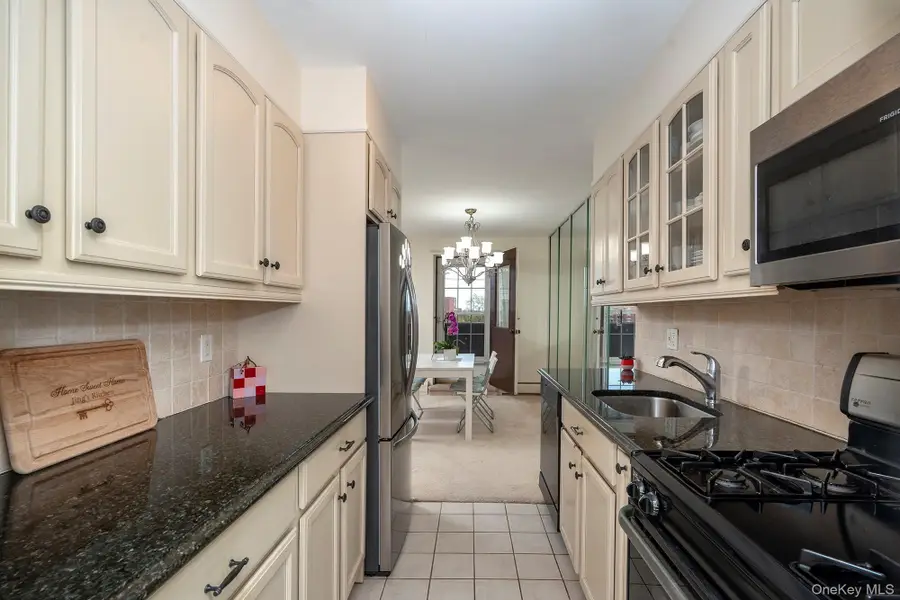 135 Post Avenue #5A, Westbury, NY 11590 - #3