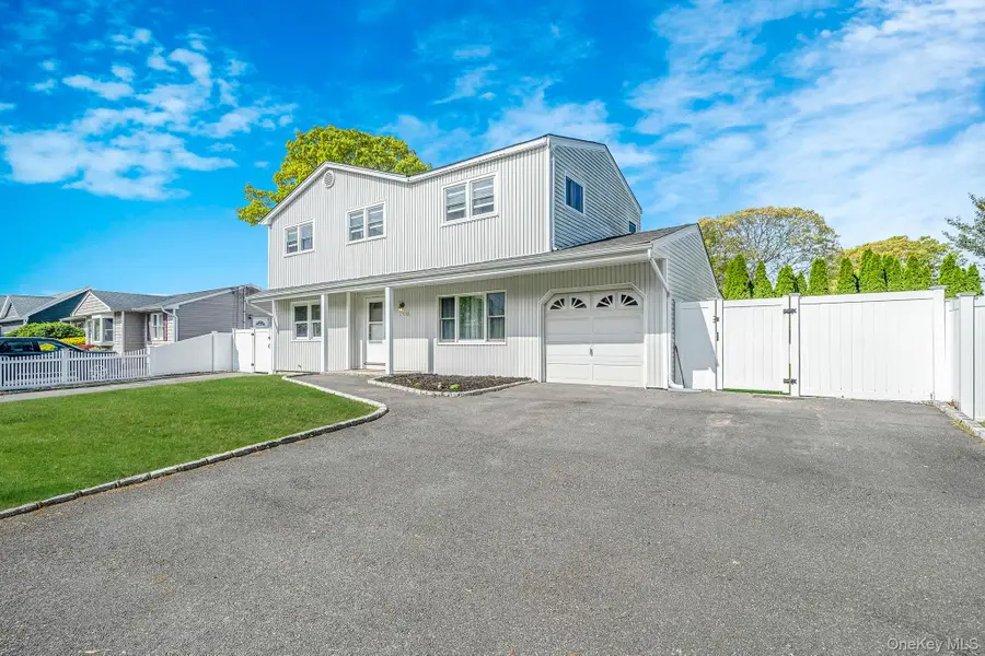 1532 Gogel Street, Holbrook, NY 11741 - #2