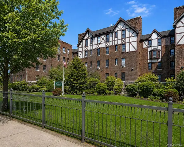16015 Powells Cove Blvd #C7, Whitestone, NY 11357