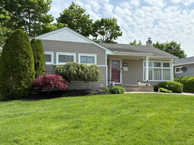 361 Spruce Lane, East Meadow, NY 11554 - #1