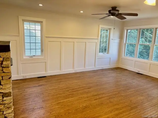 285 Broadway Greenlawn, Huntington, NY 11743 - #3