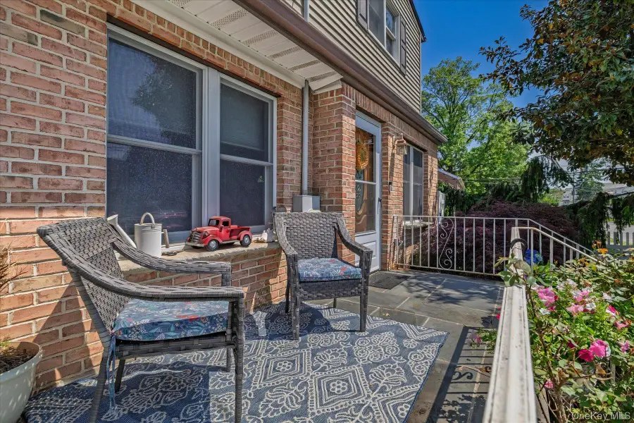212 Gordon Avenue, Westbury, NY 11590 - #3