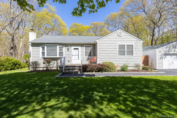 17 Biltmore Drive, Mastic Beach, NY 11951