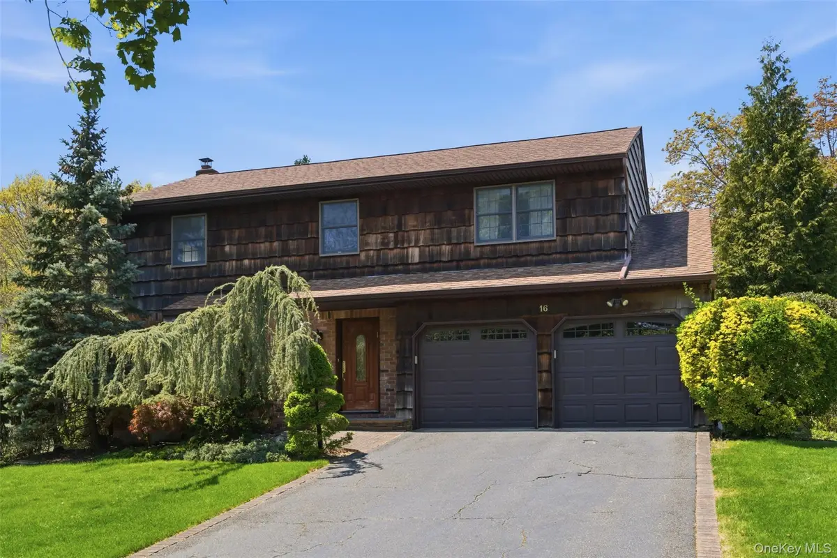 16 Amherst Lane, Smithtown, NY 11787 - #1