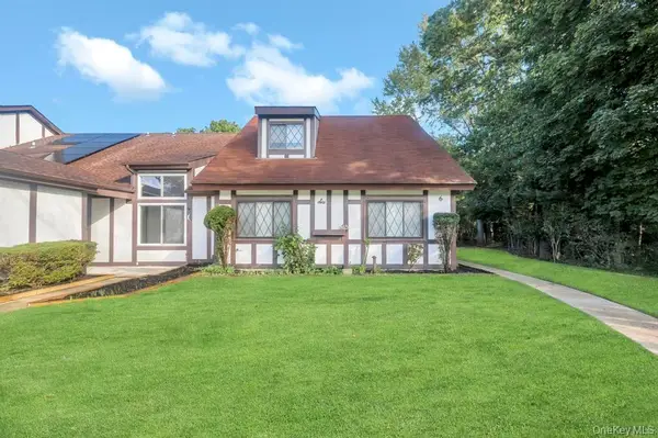 6 Amesworth Court, Middle Island, NY 11953