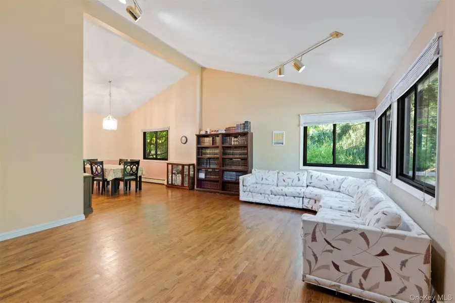13 Jade Court, Pomona, NY 10970 - #3