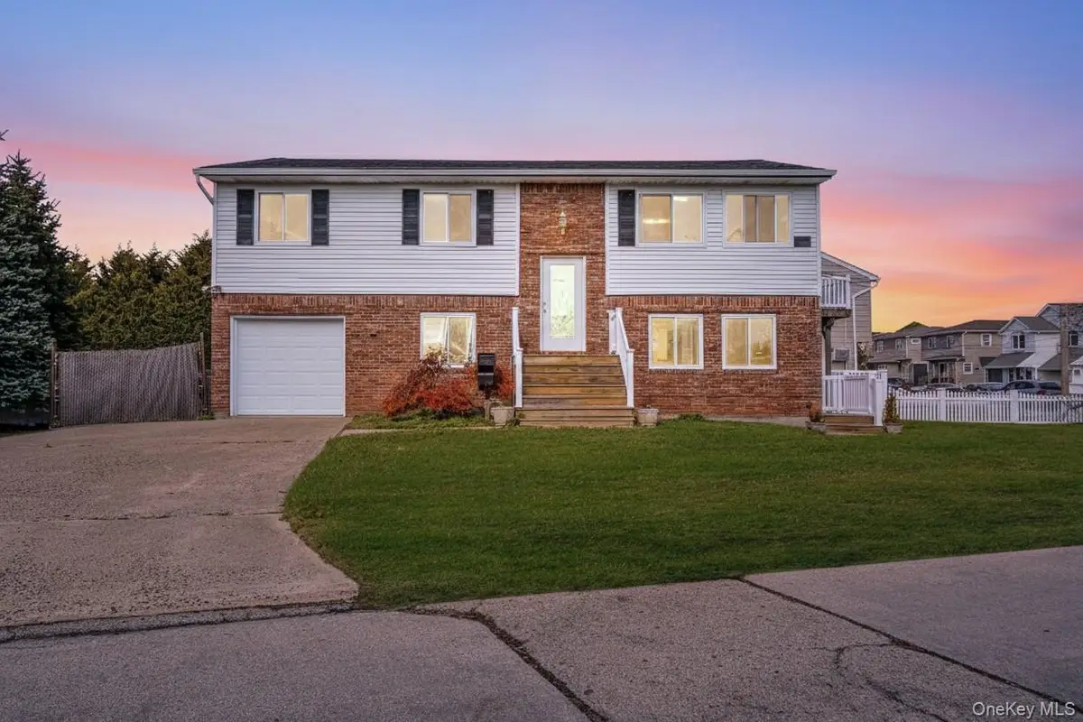 4 Bay Place, Lindenhurst, NY 11757 - #1