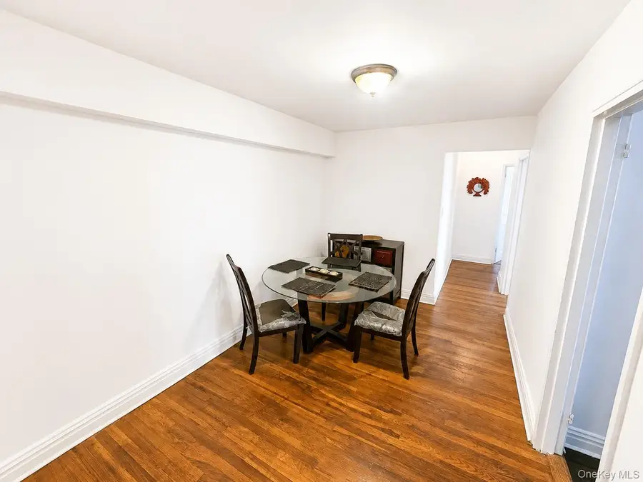 118-60 Metropolitan Avenue #3C, Kew Gardens, NY 11415 - #3