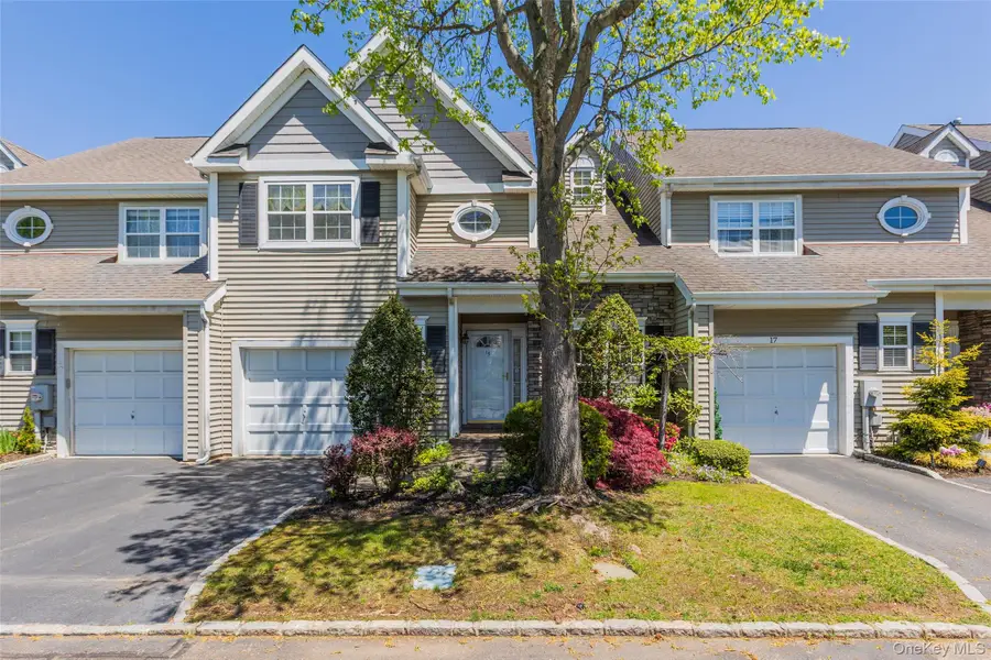 15 Scarborough Drive, Smithtown, NY 11787 - #2